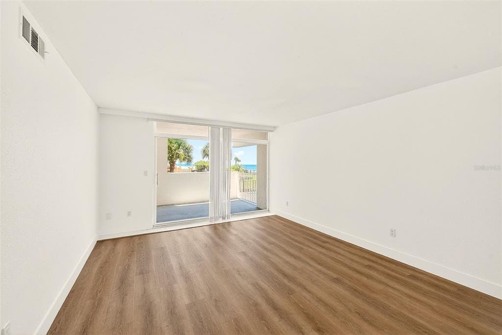 16308 GULF BOULEVARD 103 photo 9