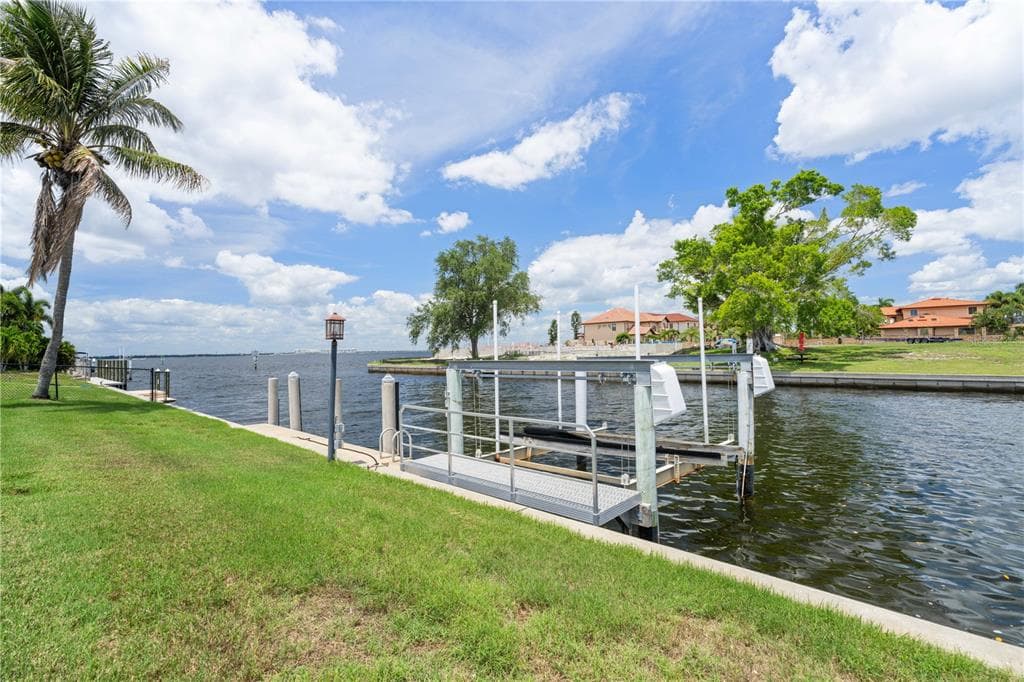 2211 PALM TREE DRIVE photo 6
