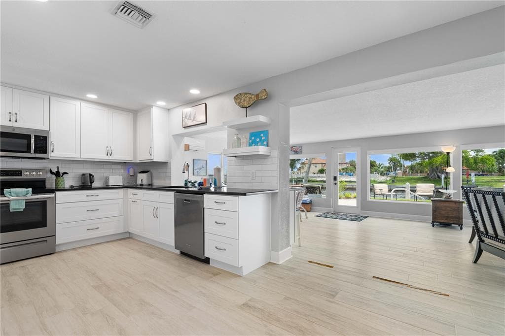 2211 PALM TREE DRIVE photo 7