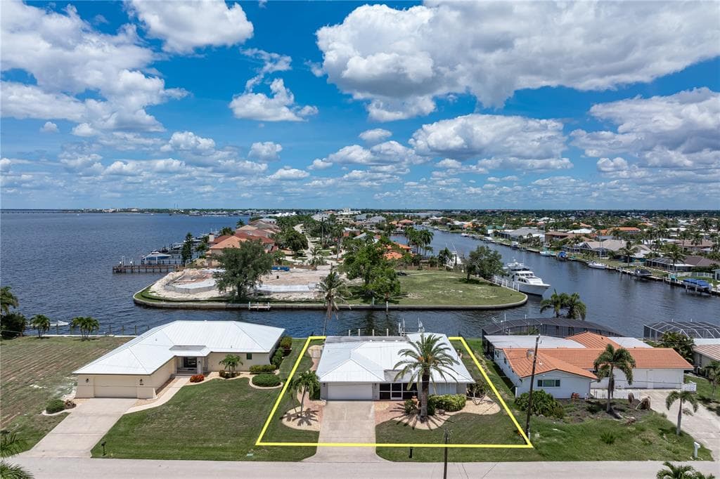 2211 PALM TREE DRIVE 3