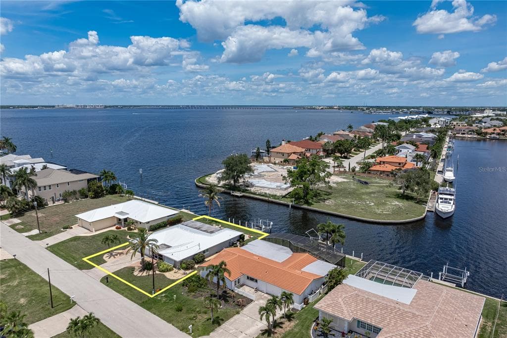 2211 PALM TREE DRIVE 1