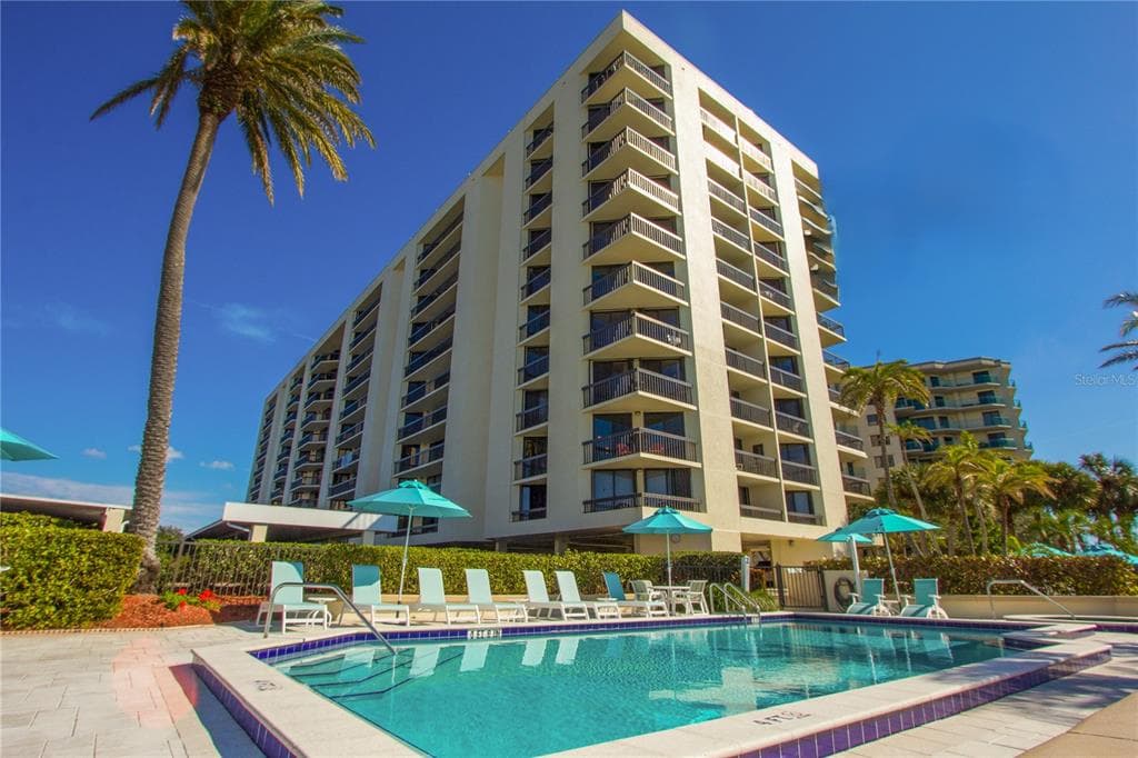 690 ISLAND WAY #408 2