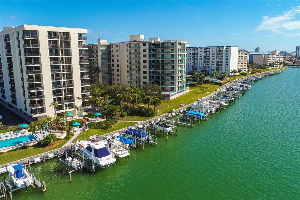 690 ISLAND WAY #408 1