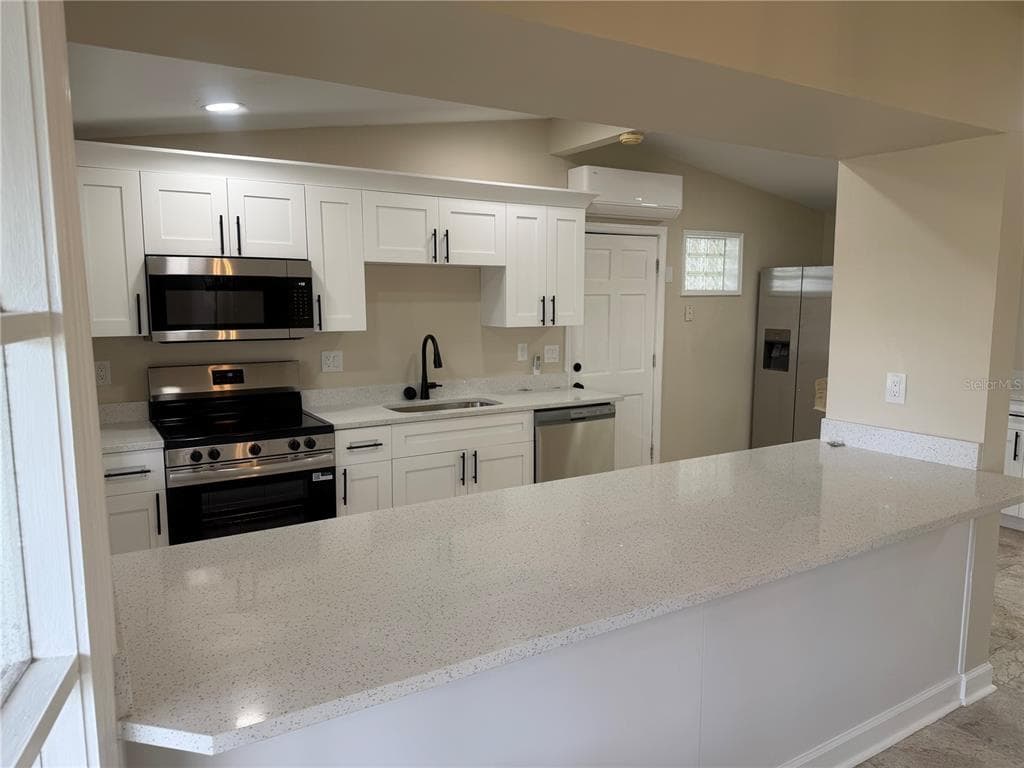 13423 SUSAN DRIVE 5