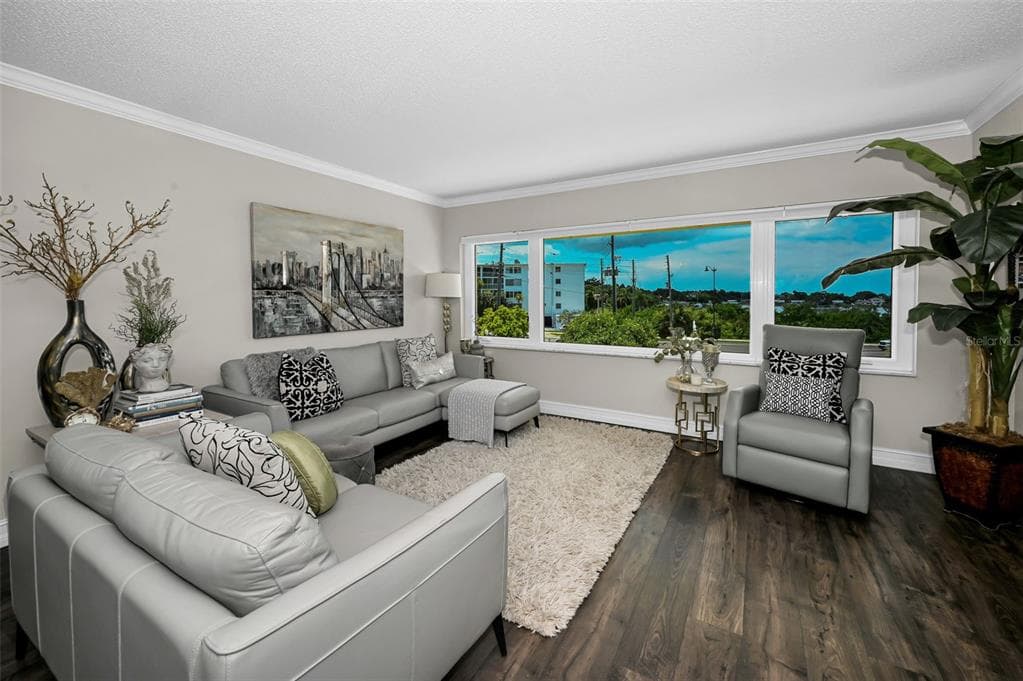 100 BLUFF VIEW DRIVE 211C photo 8