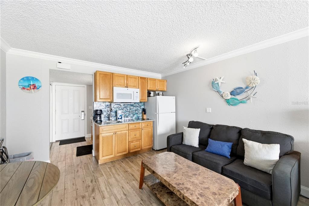 9980 GULF BOULEVARD 211 photo 6