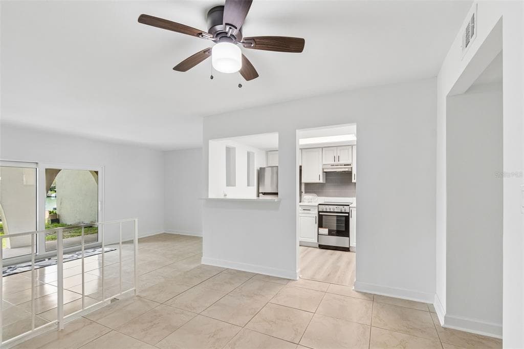 552 PLAZA SEVILLE COURT #97 5