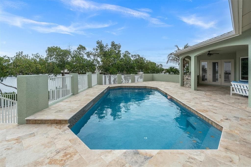 811 BIRDIE WAY photo 25