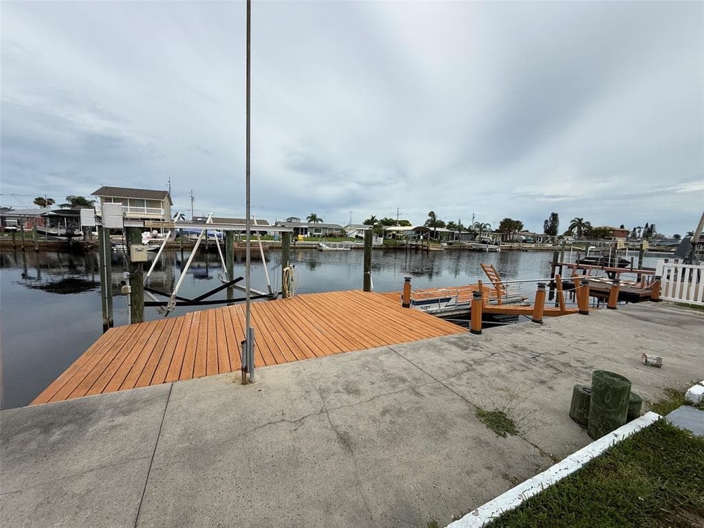 12739 3RD ISLE 4