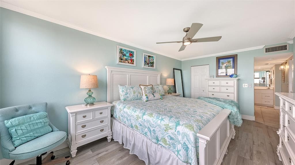 5855 MIDNIGHT PASS ROAD 510 photo 6
