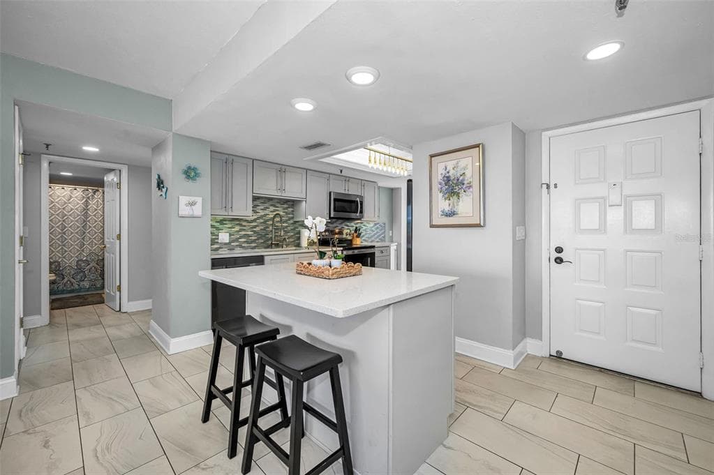 19111 VISTA BAY DRIVE 304 photo 19