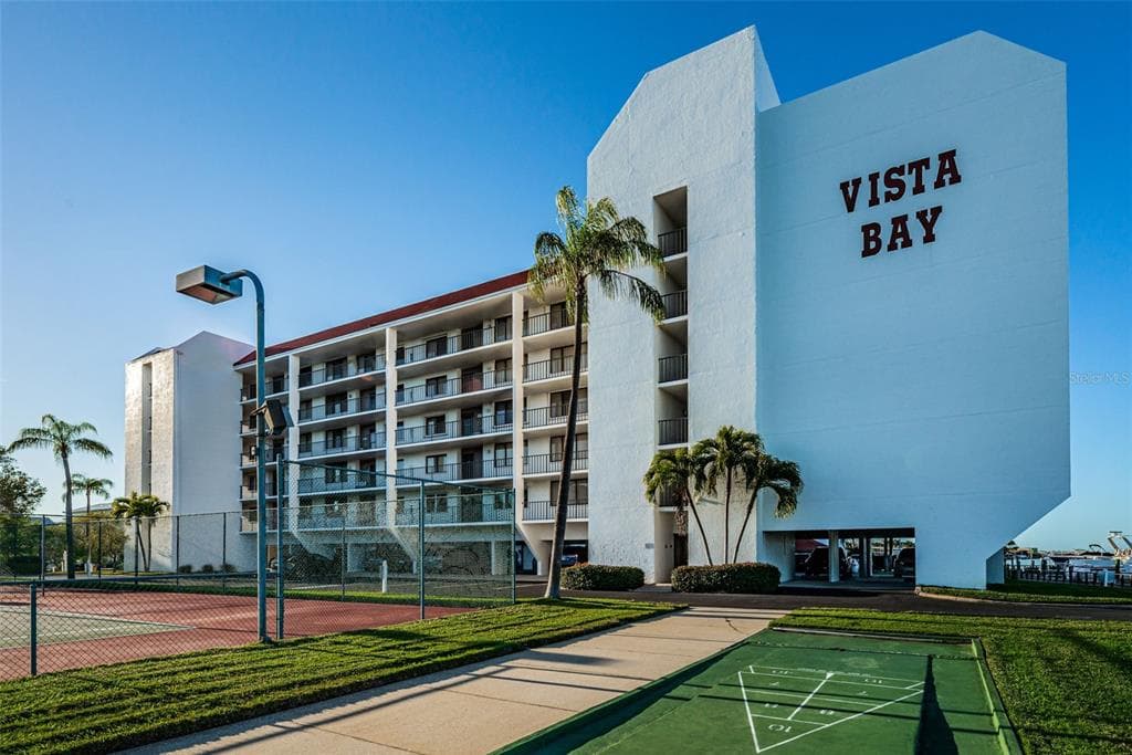 19111 VISTA BAY DRIVE #304 4