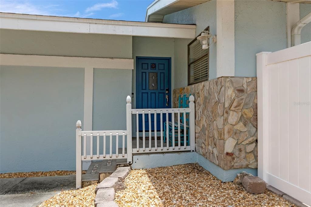 5250 S RIVERVIEW CIRCLE photo 4