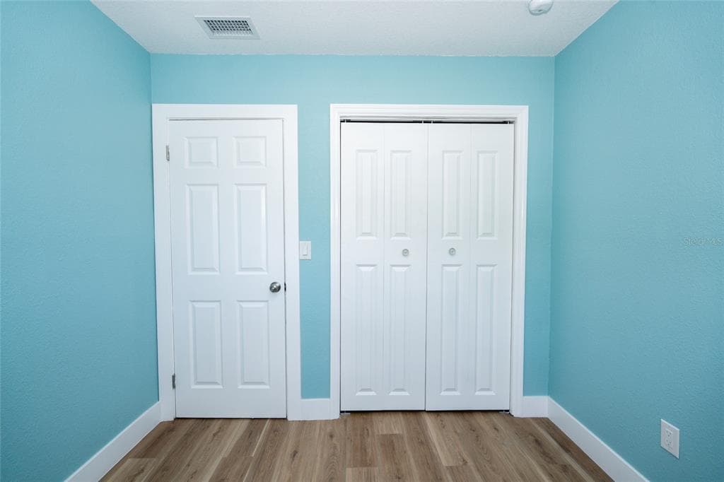 415 COUNTRY CLUB DRIVE photo 19