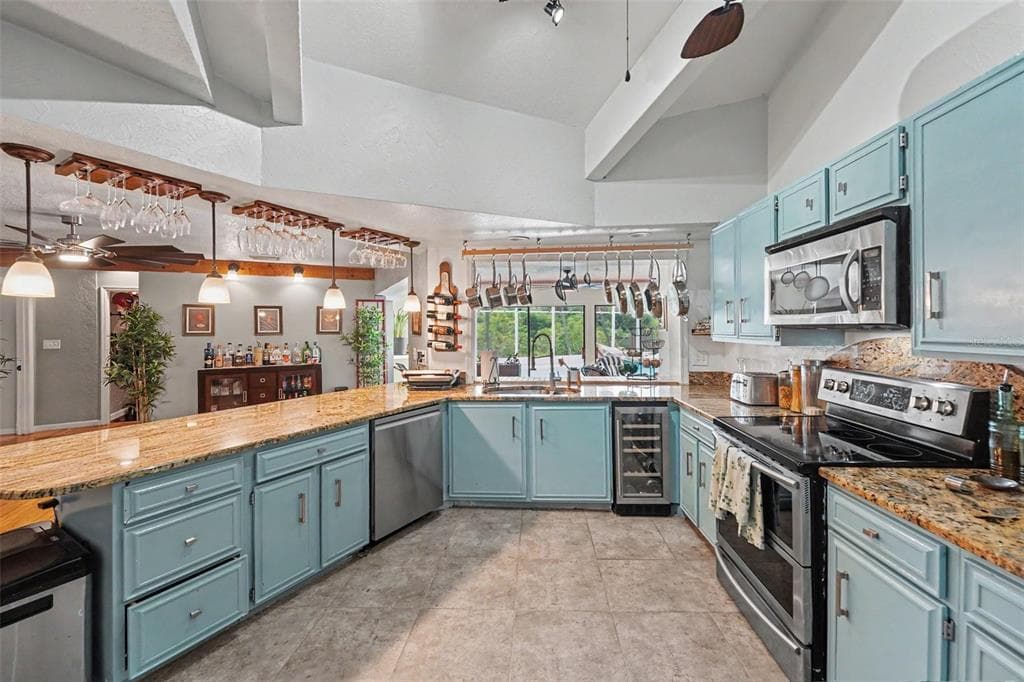 1615 SAINT PAULS DRIVE 3
