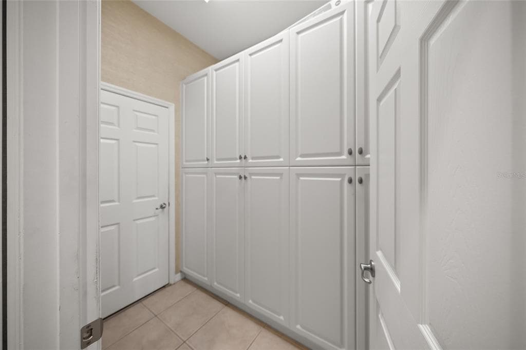 2501 FARMS COURT photo 18