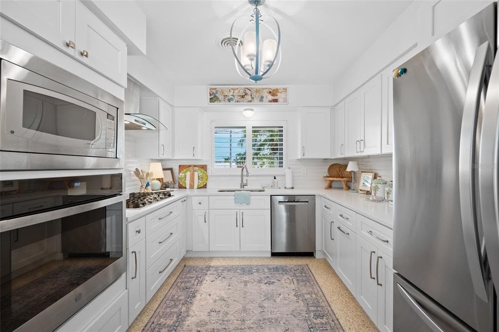 560 79TH STREET S photo 13