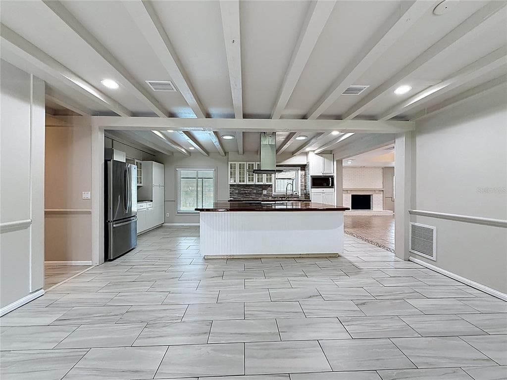 912 SHANGRI LA DRIVE photo 11