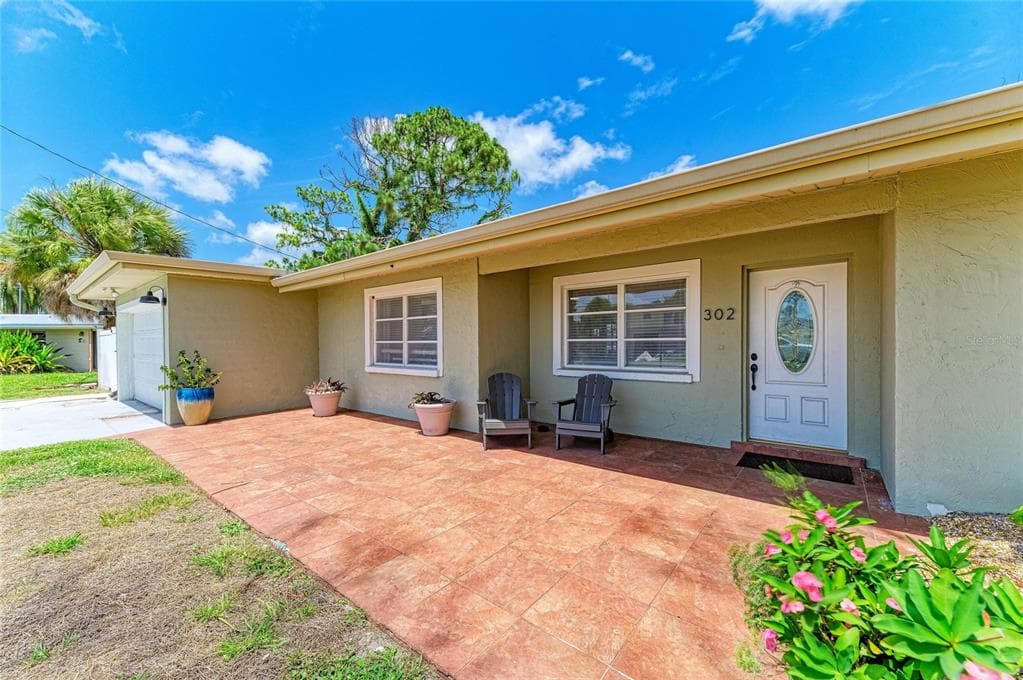 302 DONA DRIVE photo 10