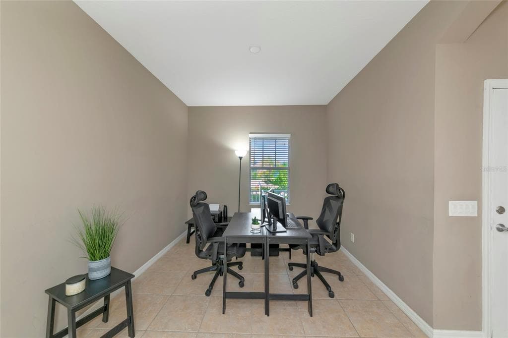 4930 NEWPORT NEWS CIRCLE photo 20