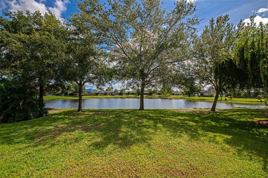 4930 NEWPORT NEWS CIRCLE photo 11
