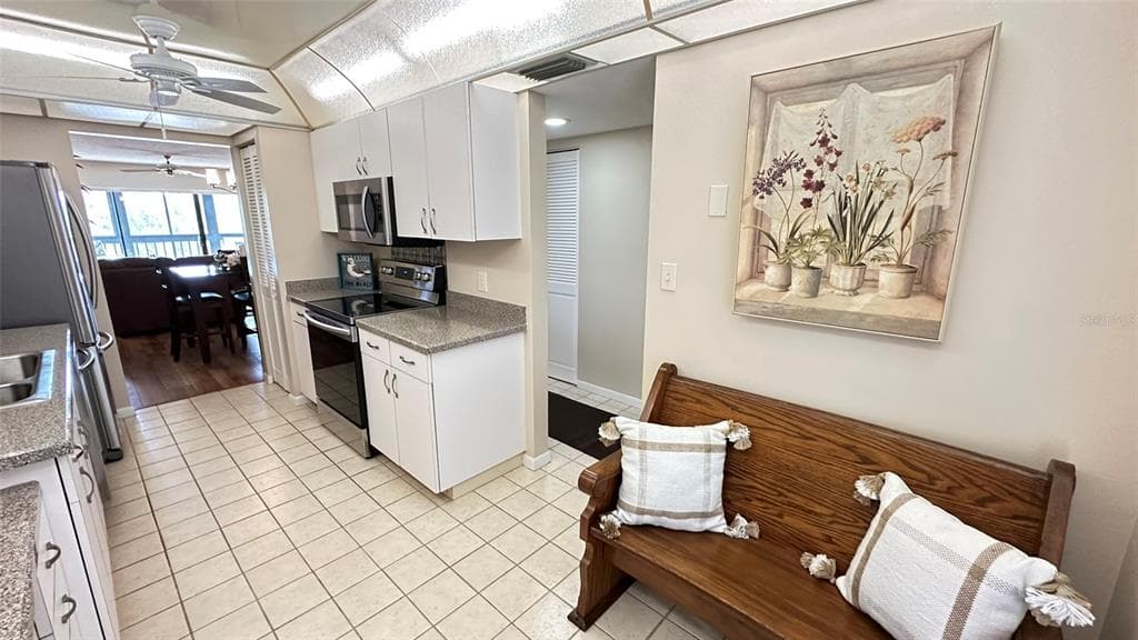 3400 COVE CAY DRIVE 4E photo 11