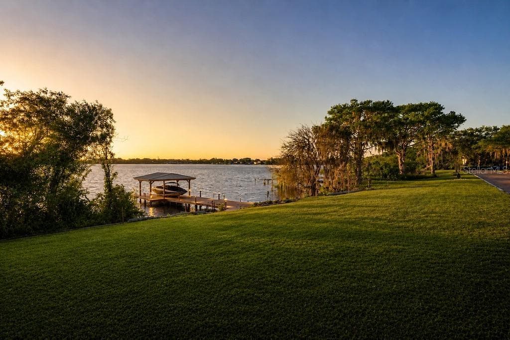 230 KILLARNEY DRIVE photo 16