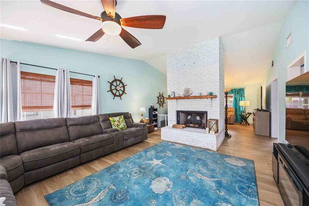 340 PORTOFINO DRIVE photo 23