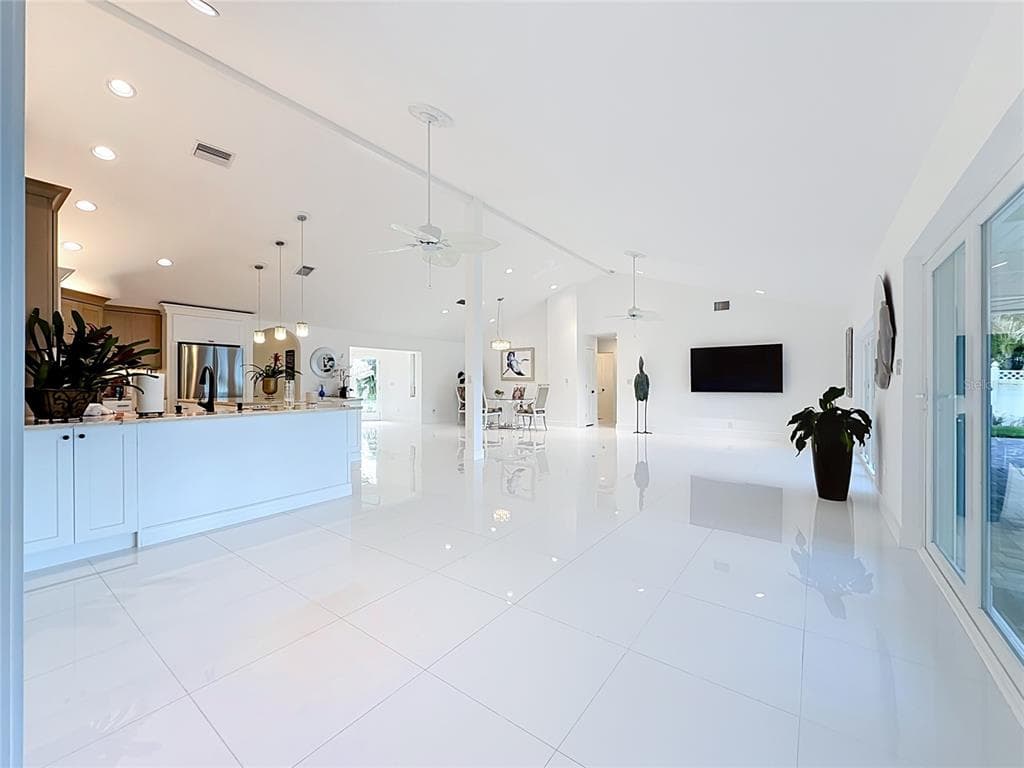 324 LEEWARD ISLAND photo 22