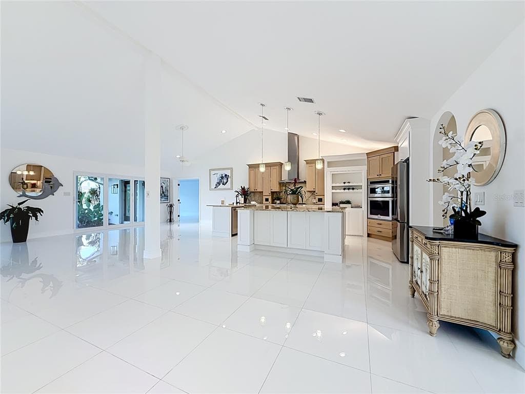 324 LEEWARD ISLAND photo 20