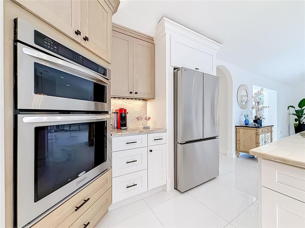 324 LEEWARD ISLAND photo 10