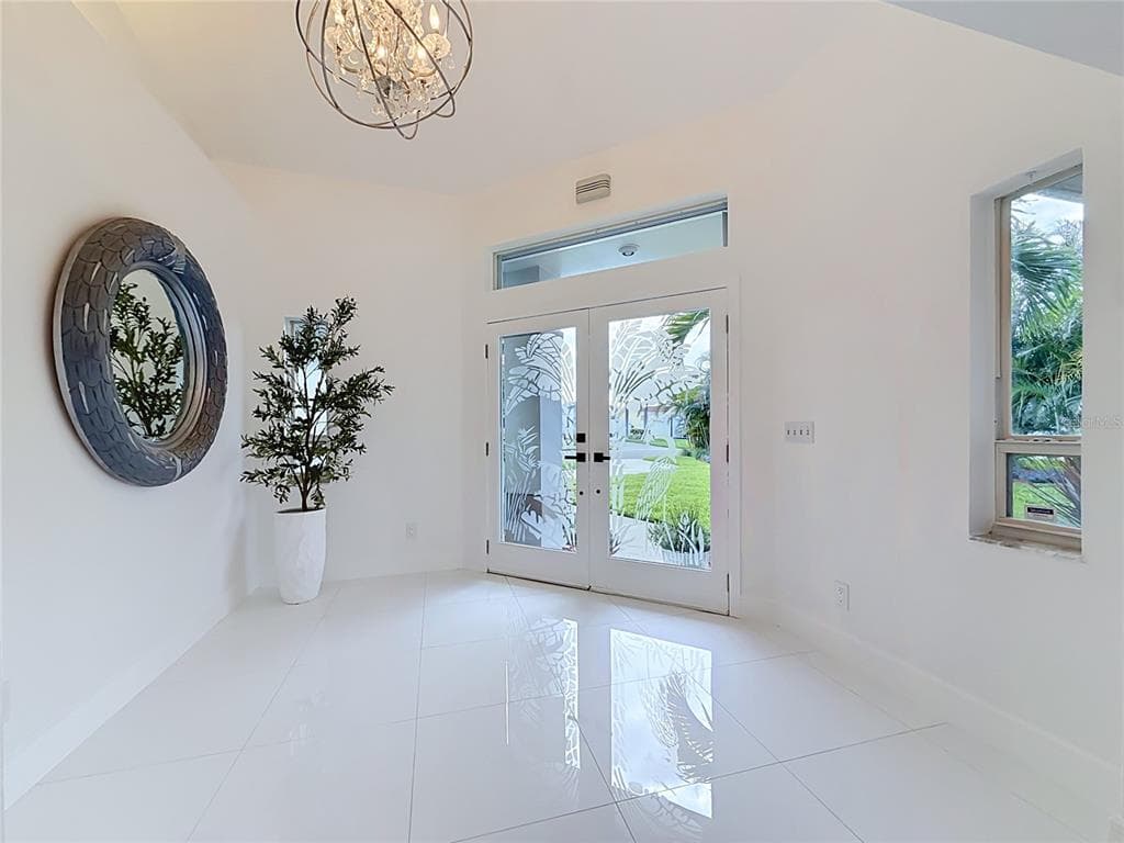 324 LEEWARD ISLAND 4