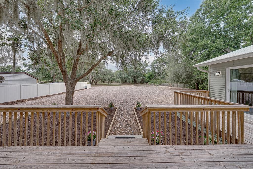 914 MANGHAM ROAD 4