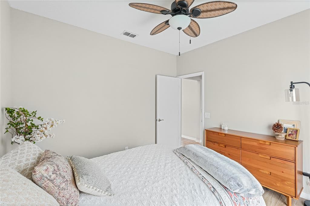 4304 14TH AVENUE E photo 24