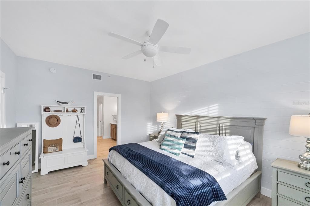 13113 GASPARILLA ROAD 405 photo 14