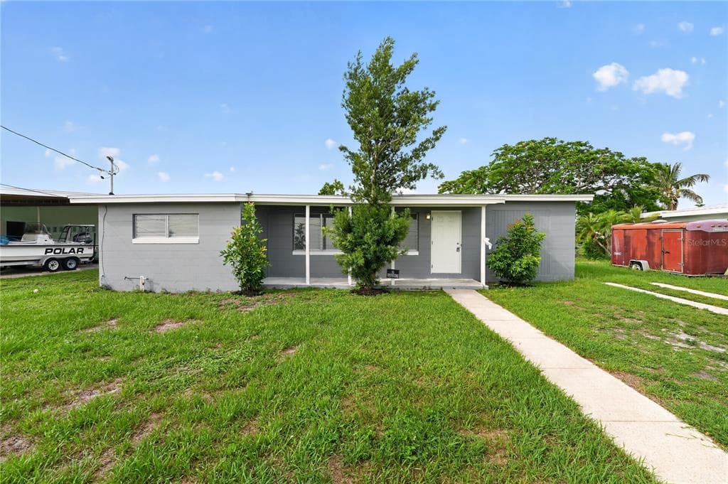 691 SHARON CIRCLE photo 2