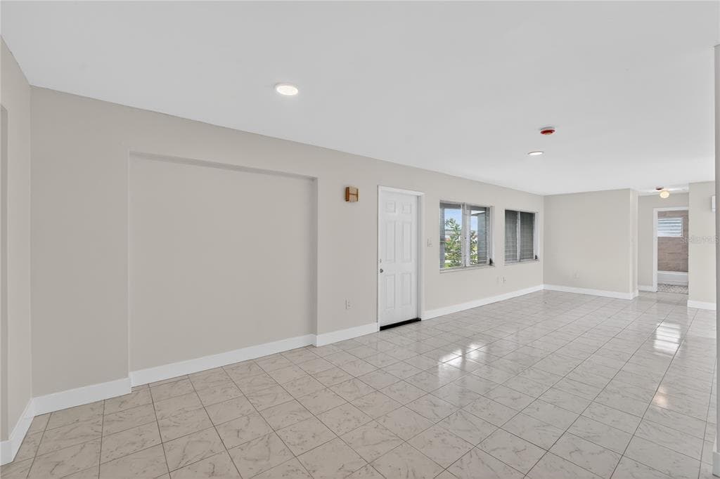 691 SHARON CIRCLE photo 22