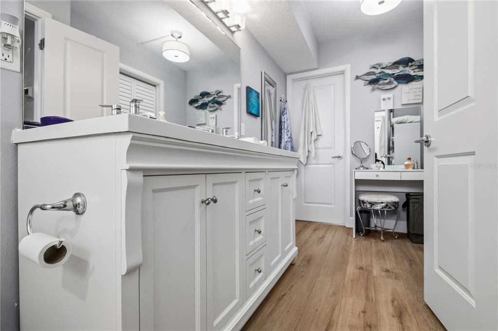 3804 GULF OF MEXICO DRIVE B204 photo 15