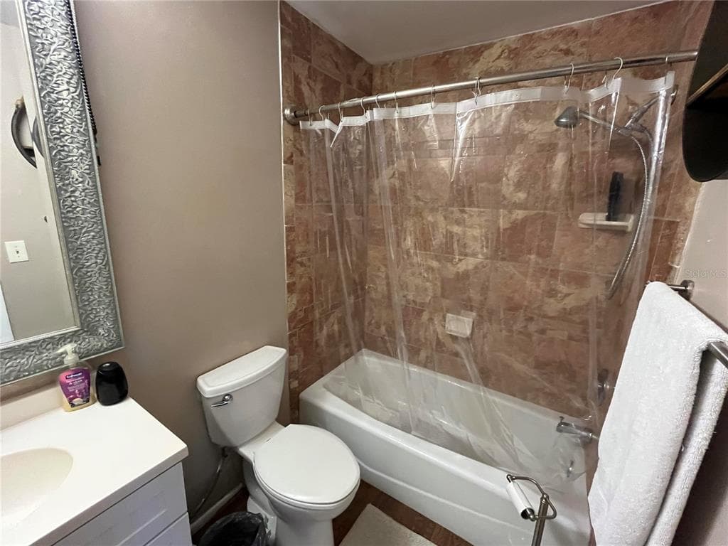 2632 HIDDEN LAKE DR N B photo 7