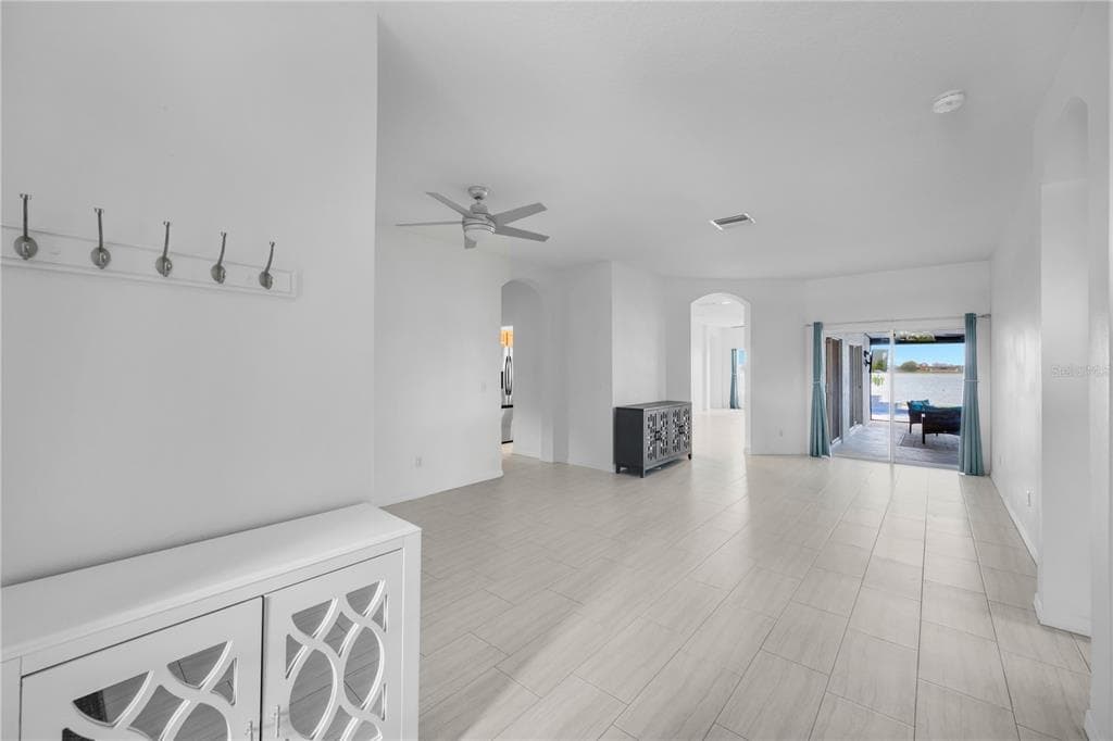 1548 MIRA LAGO CIRCLE photo 10