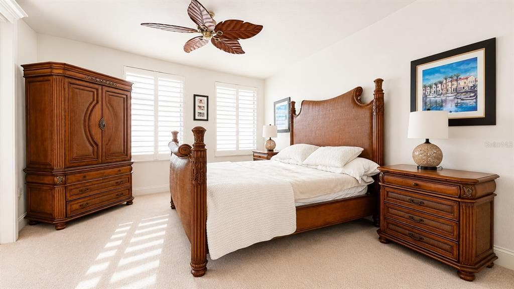 10 PAPAYA STREET 901 photo 13
