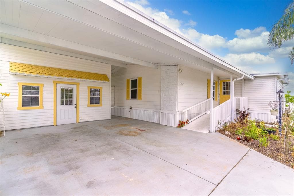 302 BASSWOOD COURT 2