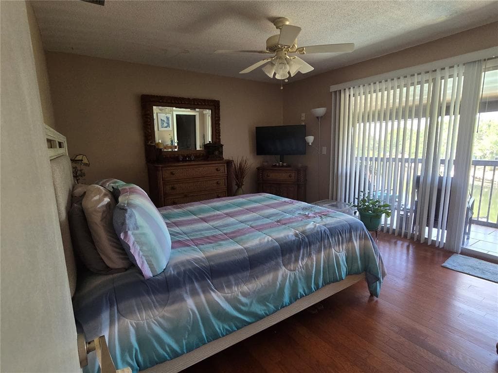 6305 NEWTOWN CIRCLE 5B4 photo 12