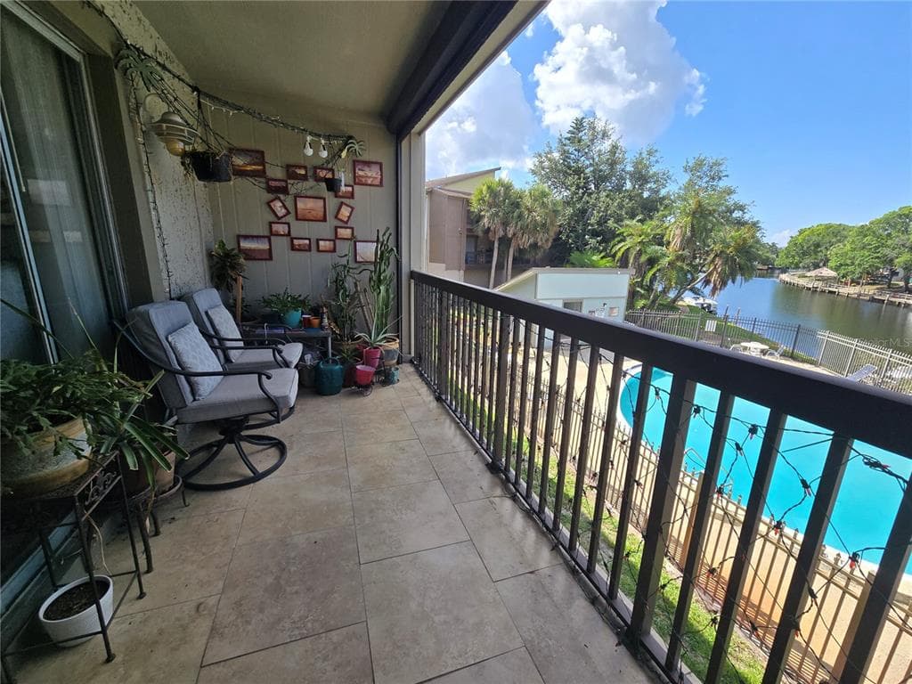 6305 NEWTOWN CIRCLE 5B4 photo 7
