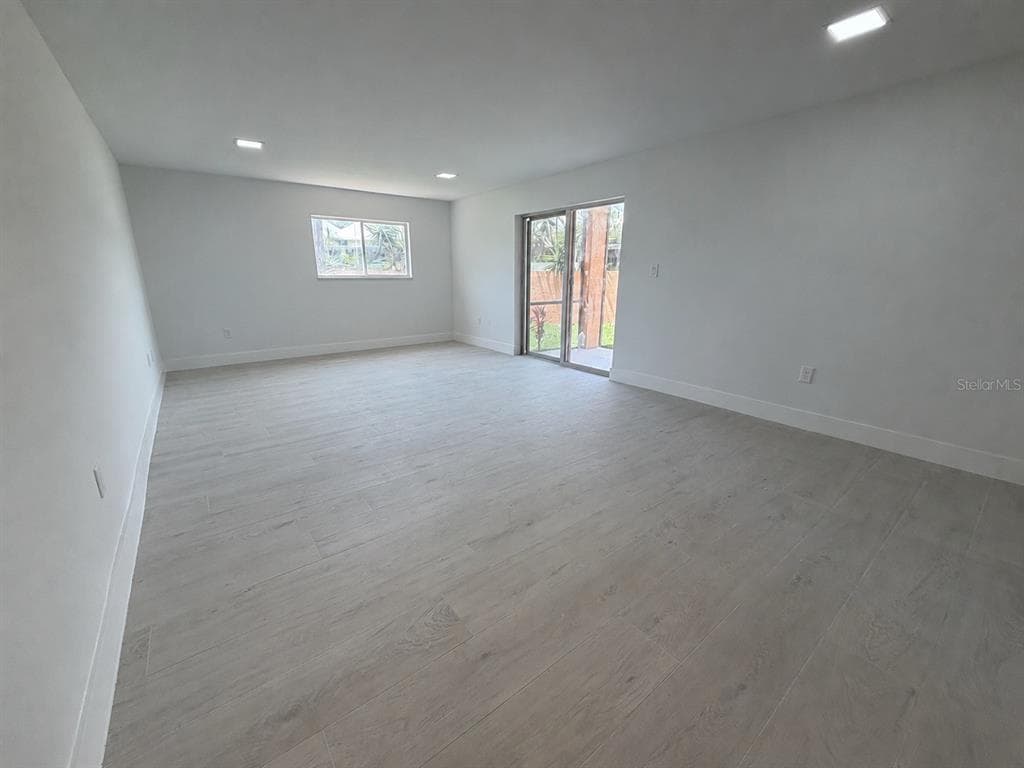 7400 SUNSHINE SKYWAY LANE S 105 photo 5
