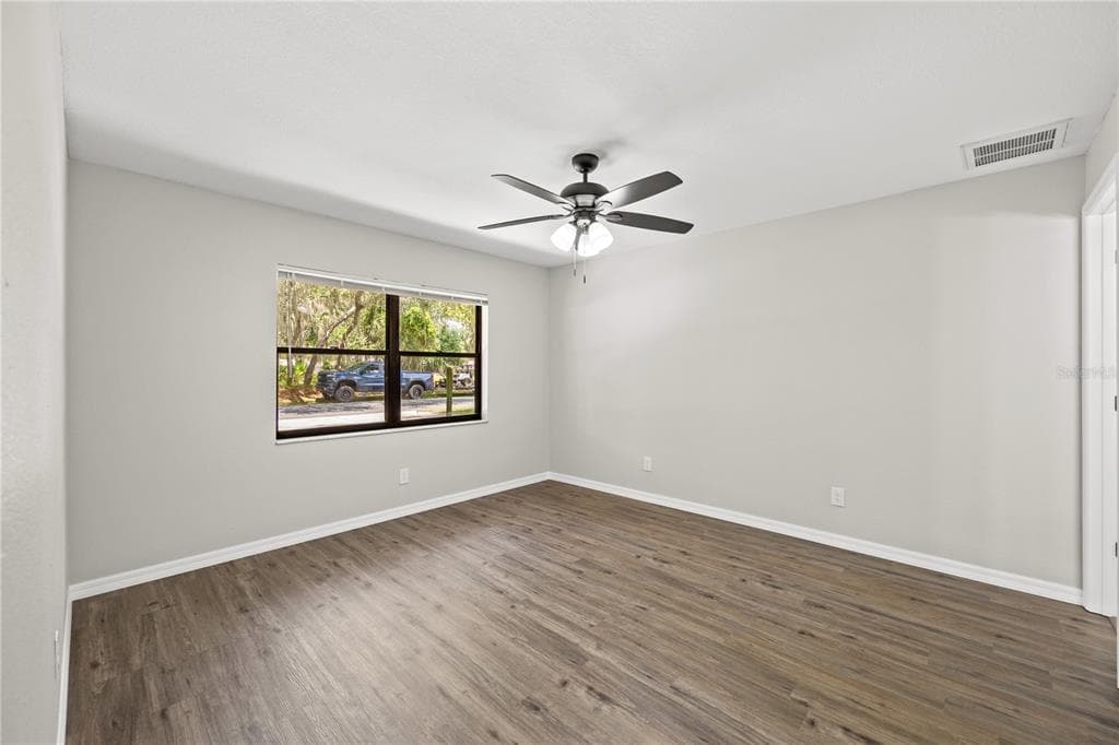 2457 S SUMMERWOOD POINT photo 8