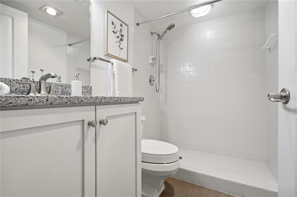 521 BAYPORT WAY 521 photo 22