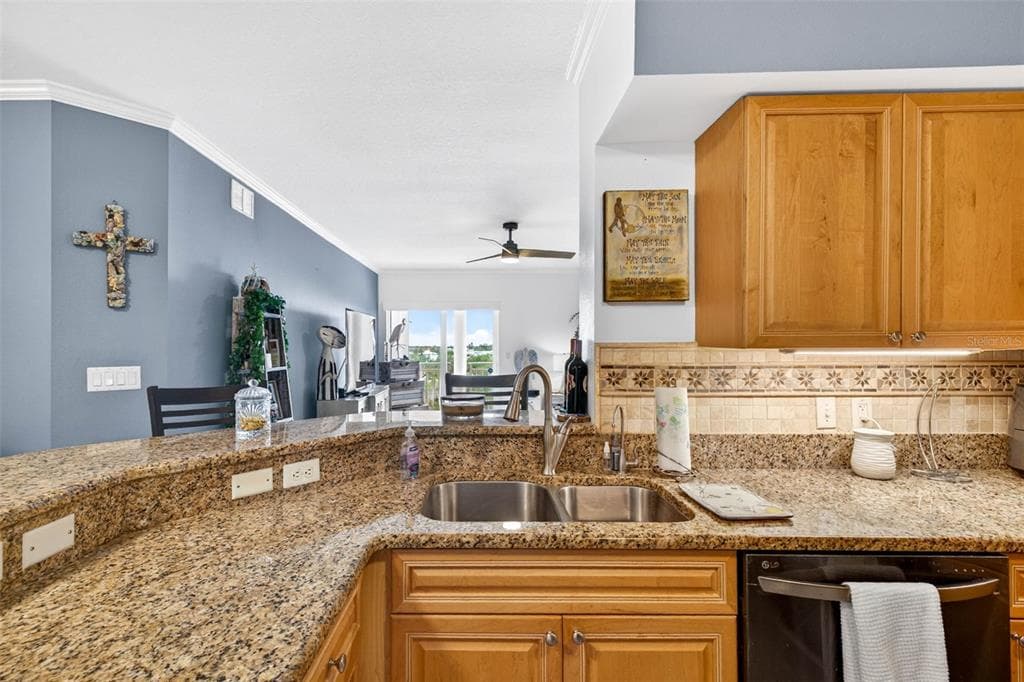 4516 SEAGULL DRIVE 615 photo 25