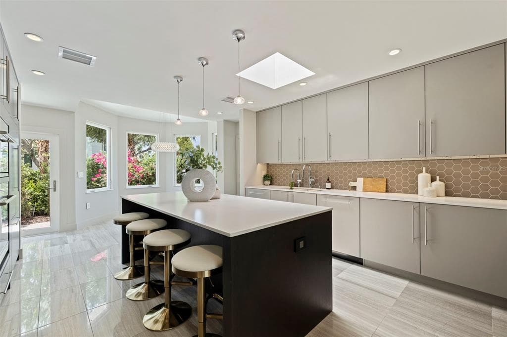 1846 COFFEE POT BOULEVARD NE photo 17