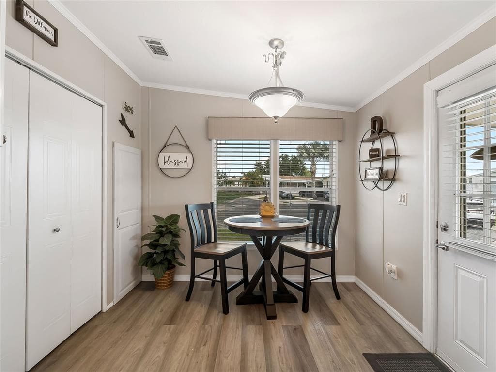 1000 KINGS HIGHWAY 262 photo 8